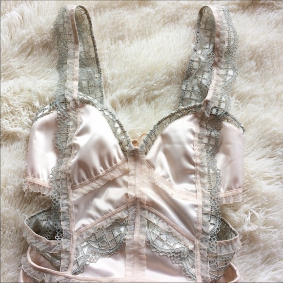 Clara Paneled Bodysuit - Picture 4 of 4